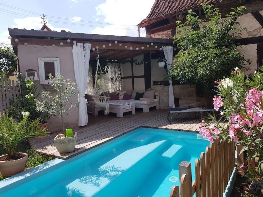 Romantisches Rosencottage Hofheim in Unterfranken Exterior foto