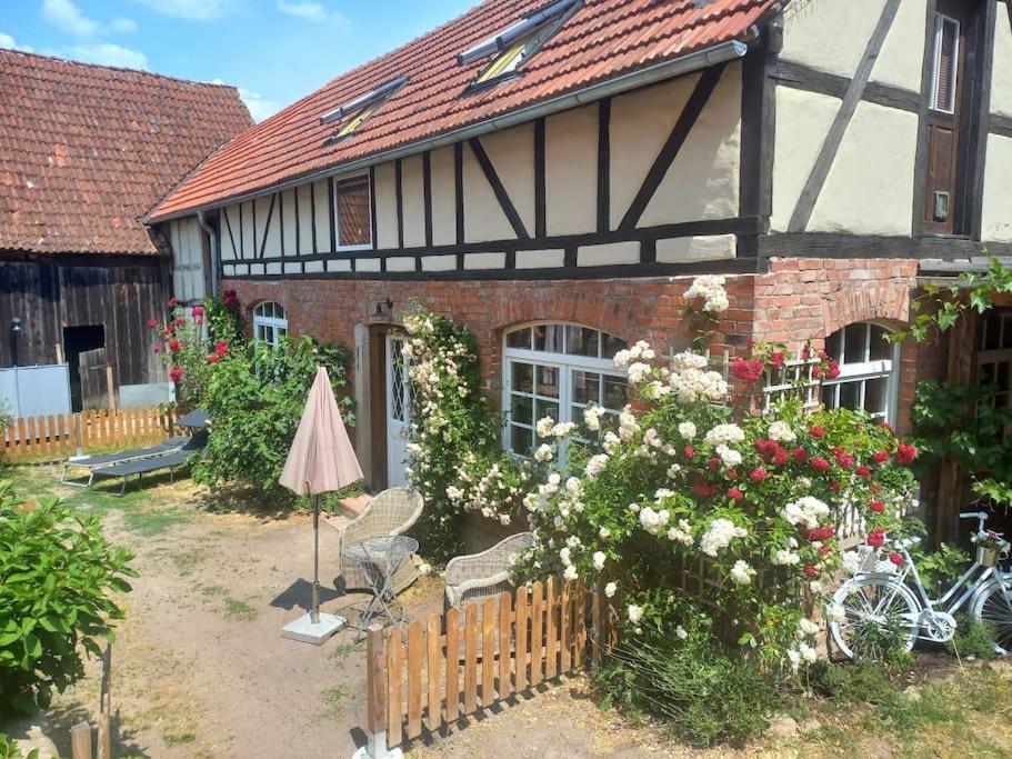 Romantisches Rosencottage Hofheim in Unterfranken Exterior foto